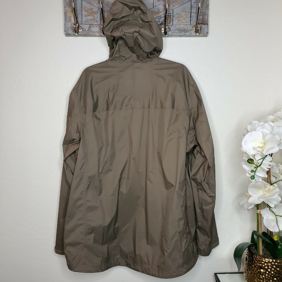 LL Bean Trail Model Rain Jacket Full Zip Trail - Picture 4 of 6